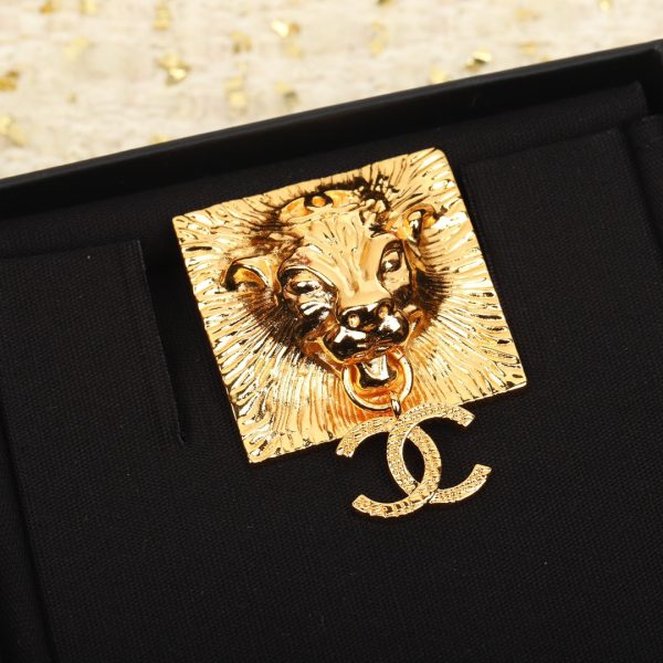 18K CC Tiger Brooch