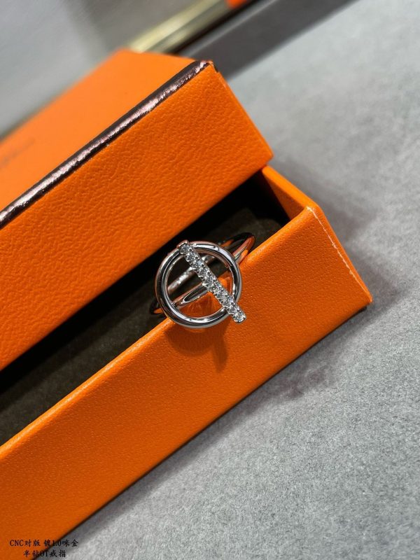 18K Echappee Diamond H Ring - 图片 2