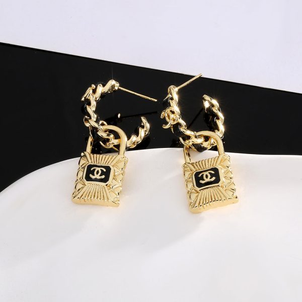 18K CC Lock Earrings - 图片 5