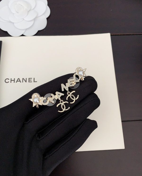 18K CC Script Diamonds Earrings - 图片 3