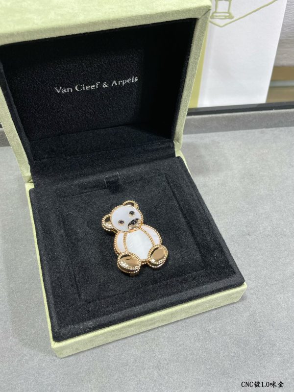 18K Lucky Animals Teddy Bear Clip Brooch - Image 5