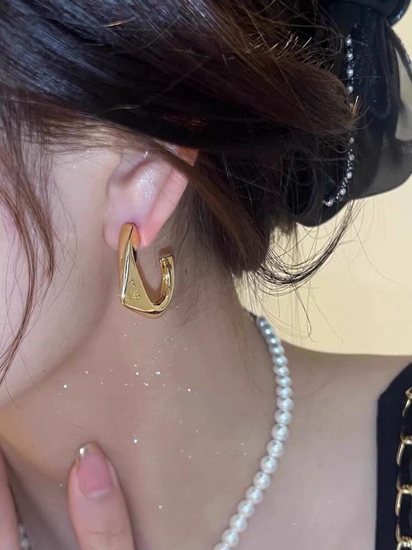 18K Pra Triangle Open Earrings - 图片 3