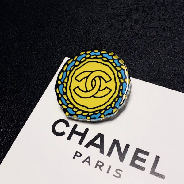 18K CC Color Brooch - Image 5