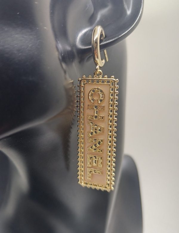 18K CC Typo Drop Earrings - 图片 2