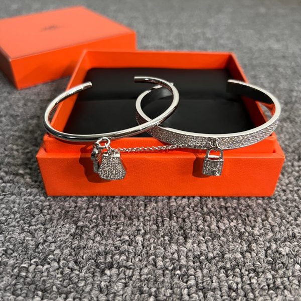18K Kelly Clochette Diamonds H Bracelet - 图片 5