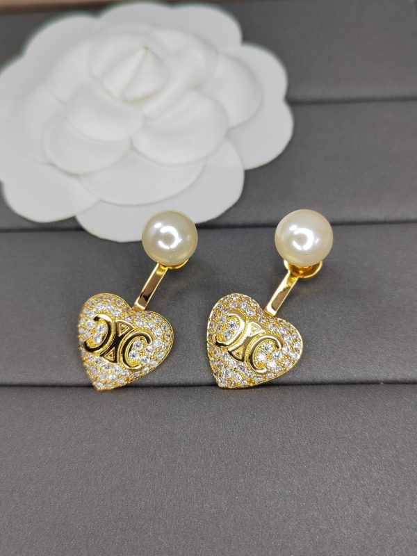 18K Triomphe Diamond Heart Earrings - Image 3