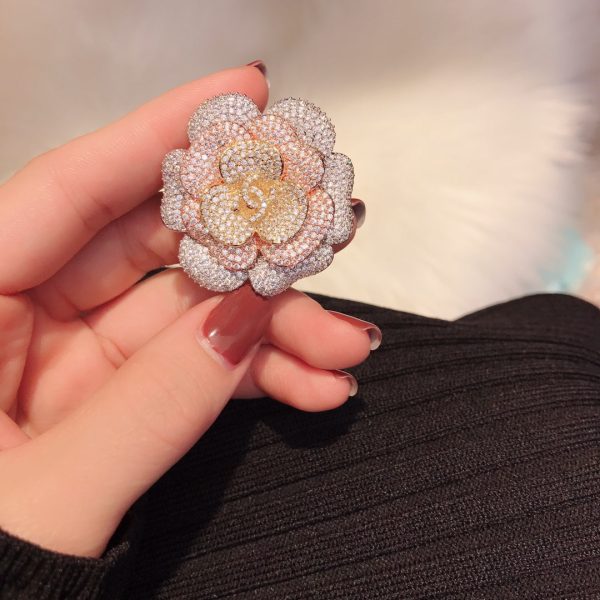 18K CC Pink Flower Diamond Brooch - 图片 3