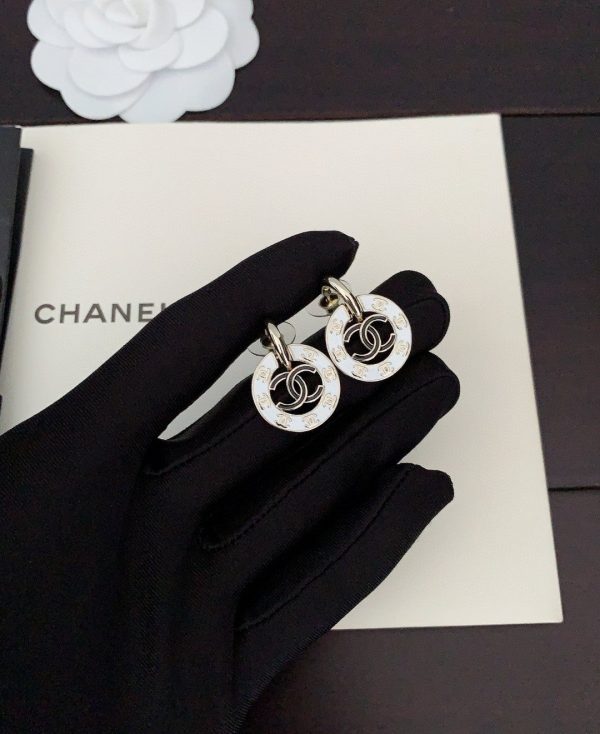 18K CC Circle Earrings - Image 3