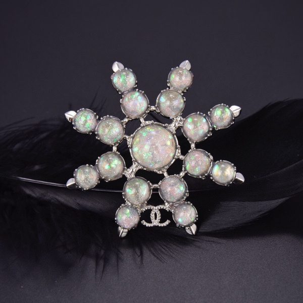 18K CC Flower Crystals Brooch