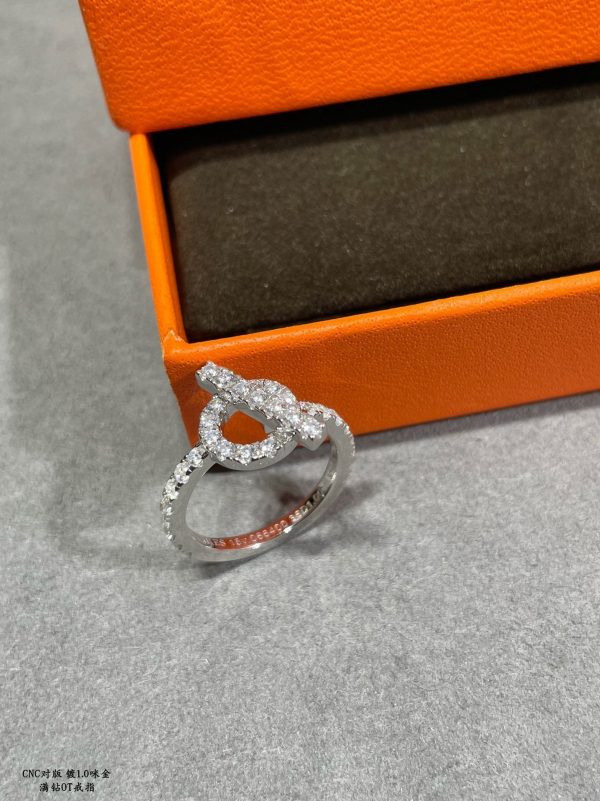 18K Finesse Diamond White Gold H Ring - 图片 4
