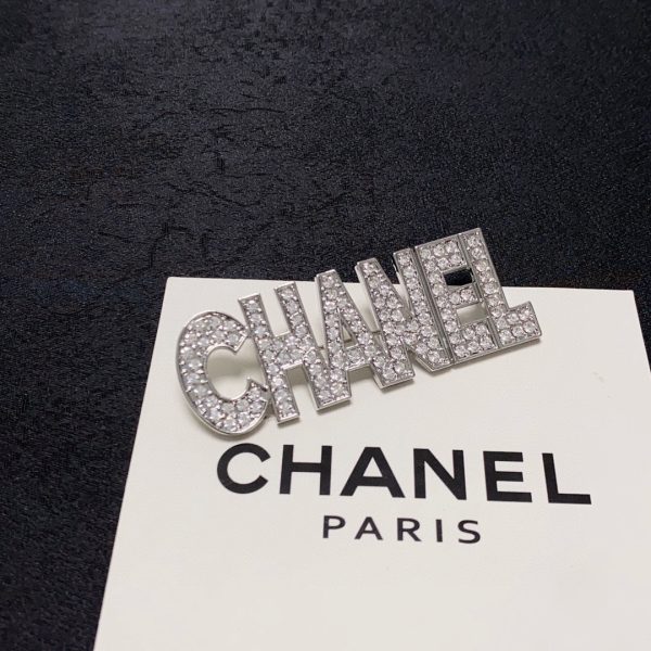 18K CC Crystals Letter Brooch - 图片 5