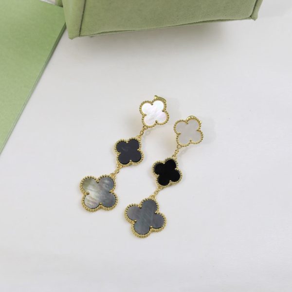 18K Magic Alhambra Three Pearls Motifs Earrings - 图片 3