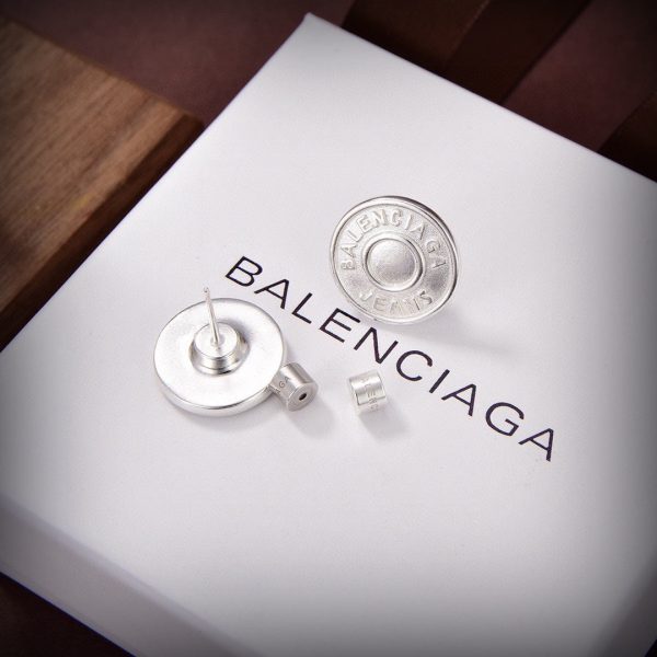 18K BB Cirle Earrings - Image 6