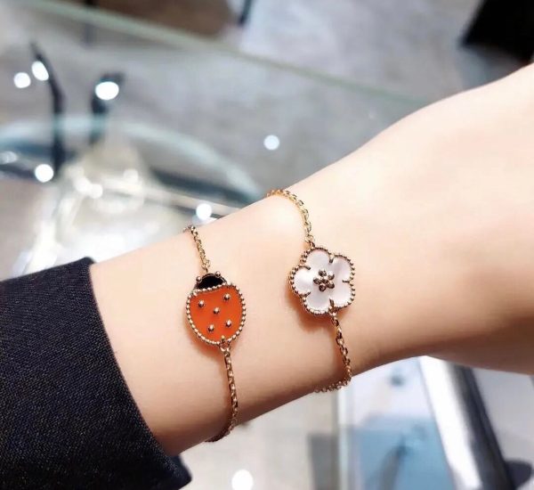 18K Lucky Spring Plum Blossom Bracelet - 图片 5