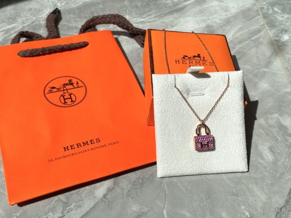 18K Amulettes Constance Pink Diamonds Pendant Necklace - Image 7