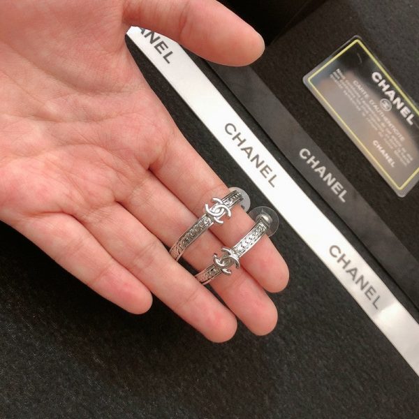 18K CC Circle Earrings - Image 2