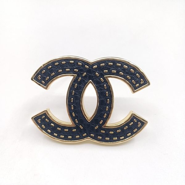 18K CC Black Brooch - Image 4