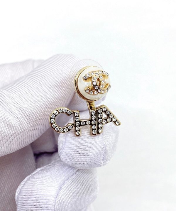 18K CC Diamonds Script Earrings - 图片 2