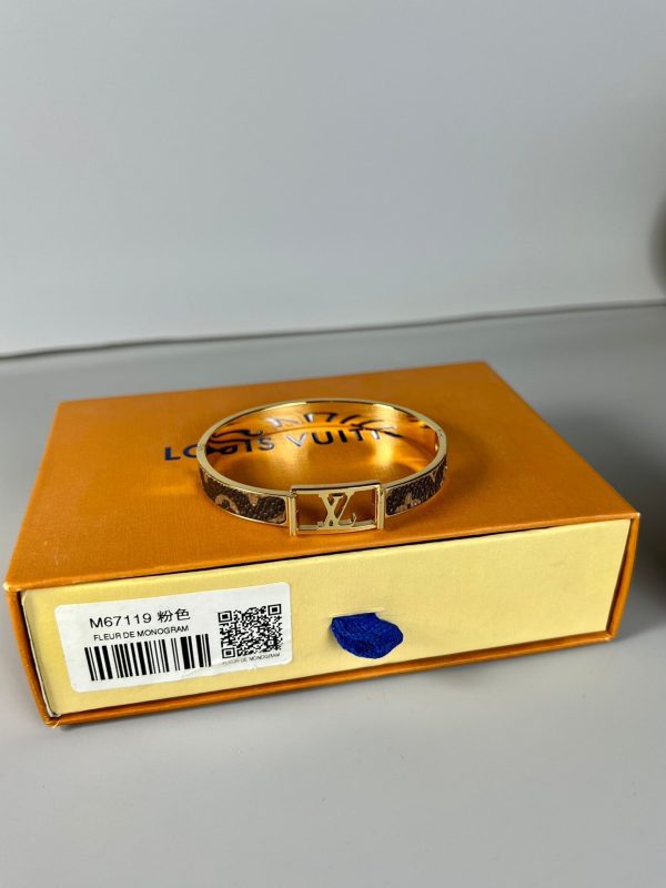 18K Louis Vintage Leather Bracelet - Image 5