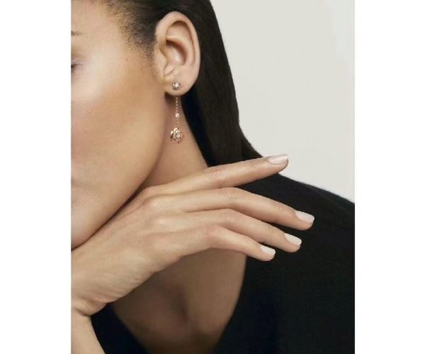 18K CC Camellia Earrings - Image 5