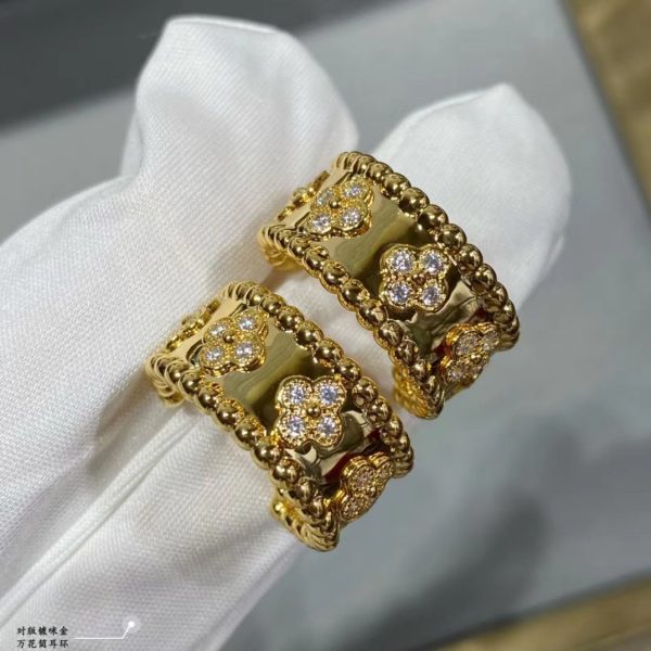 18K Yellow Gold Perlée Clovers Hoop Earrings - Image 2