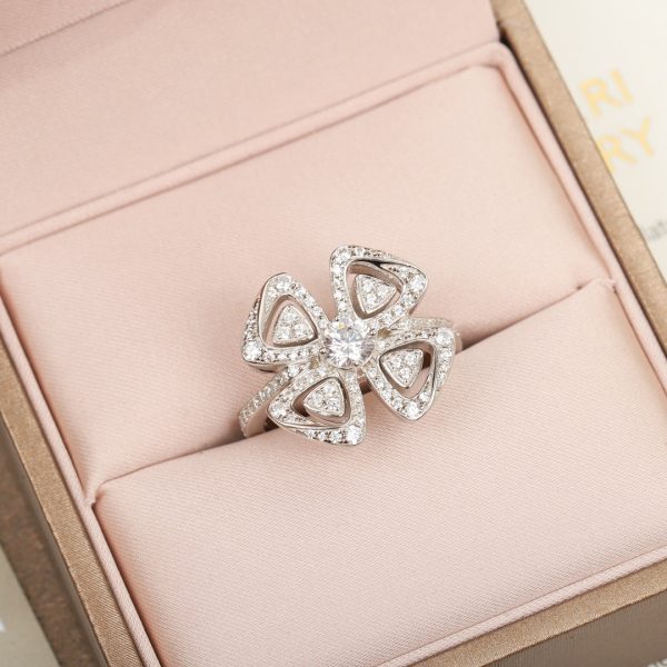18K BV Fiorever Ring - Image 3