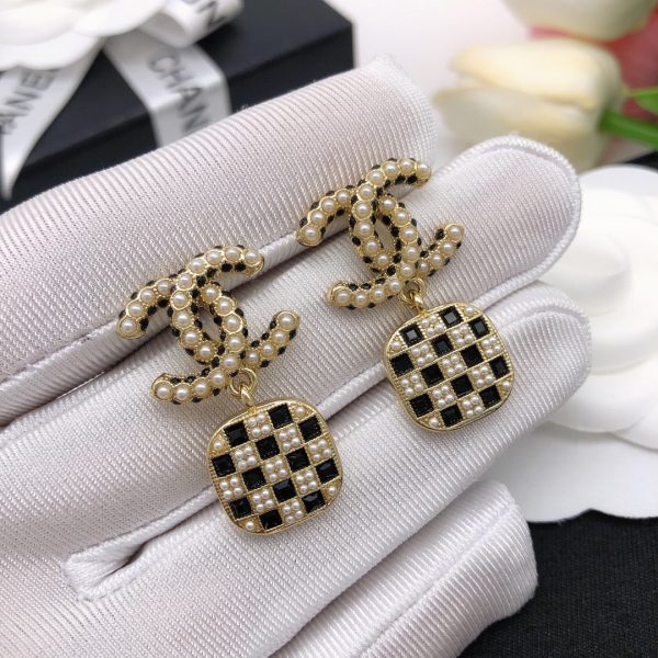 18K CC Chain Earrings - Image 7