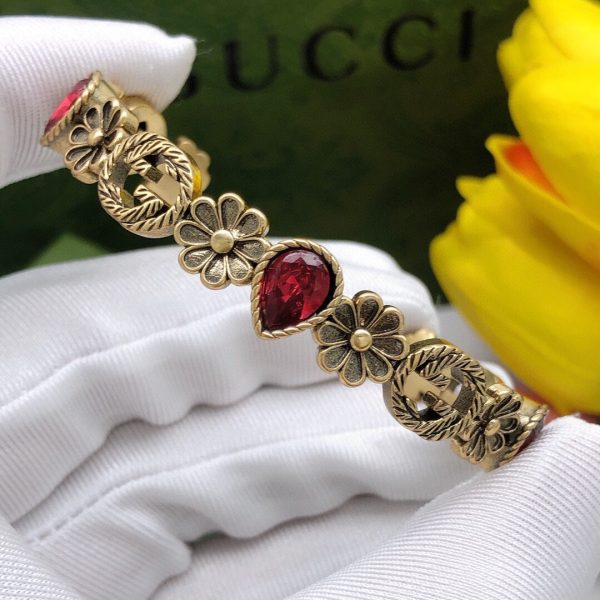 18K Double G Flowers Red Crystals Open Cuff Bracelet - 图片 7