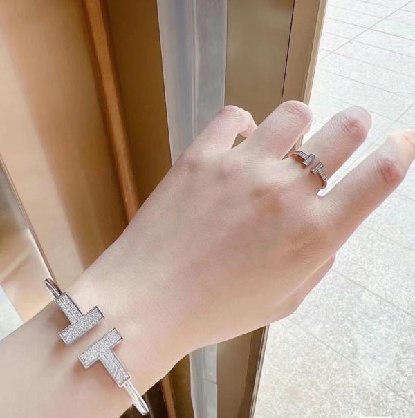 18K T Wide Diamond Wire Bracelet - 图片 5