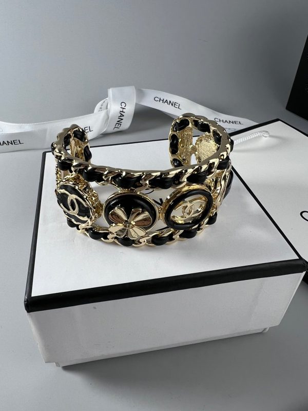 18K CC Leather Open Cuff Bracelet - 图片 3
