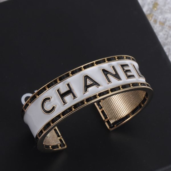 18K CC White Cuff Bracelet - Image 3