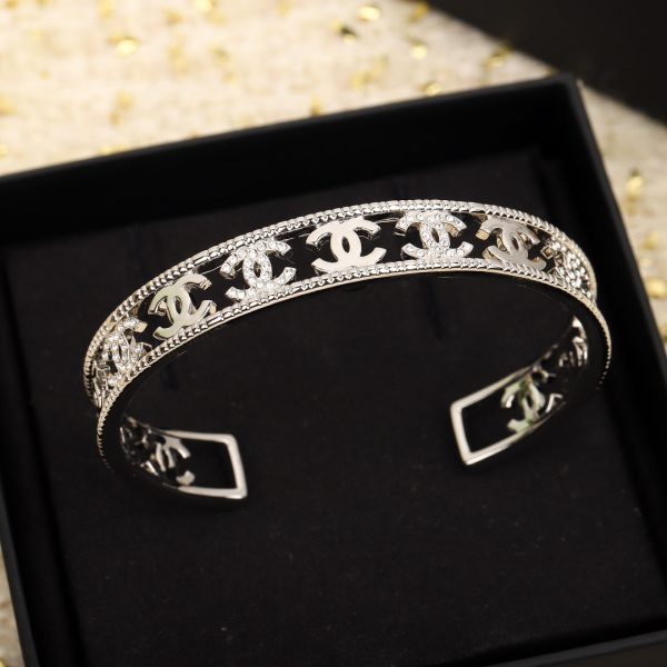 18K CC Open Cuff Bracelet - 图片 2