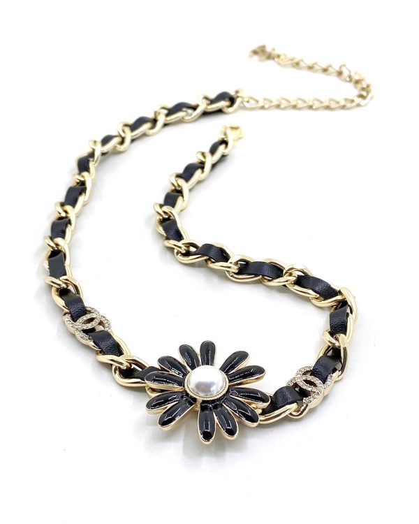 18K CC Flower Leather Choker Necklace - 图片 4