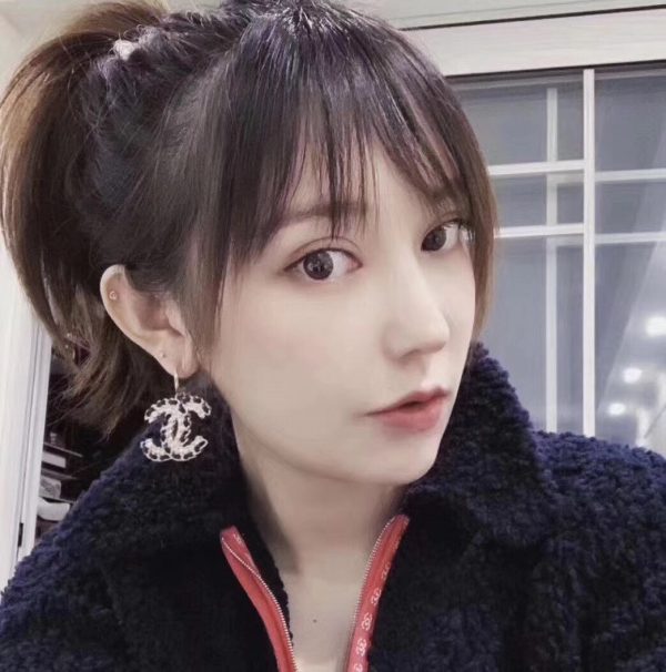 18K CC Pendant Leather Earrings - 图片 4