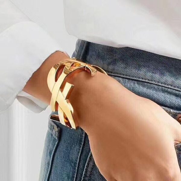 18K Saint Monogram Cuff Bracelet - 图片 8