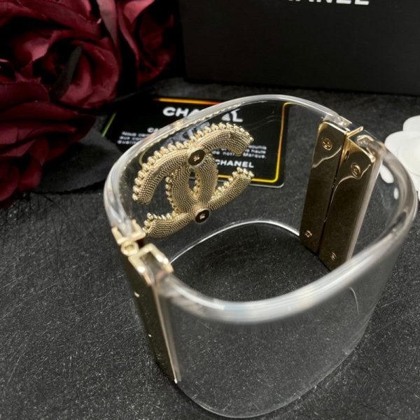 18K CC Transparent Pearl Logo Cuff Bracelet - 图片 4