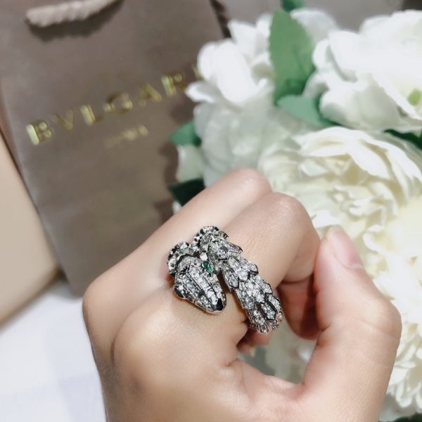 18K BV Serpenti Tubolari Ring - Image 2
