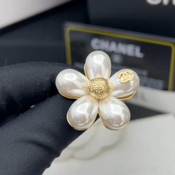 18K CC Pearls Brooch - Image 4