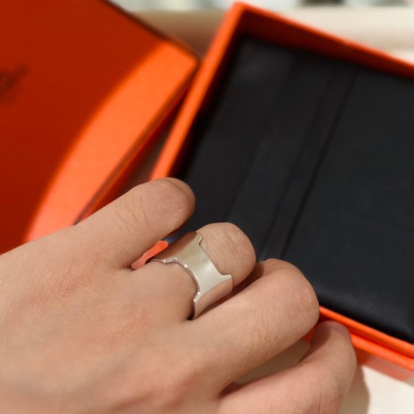 18K Amazone Large H Ring - 图片 3