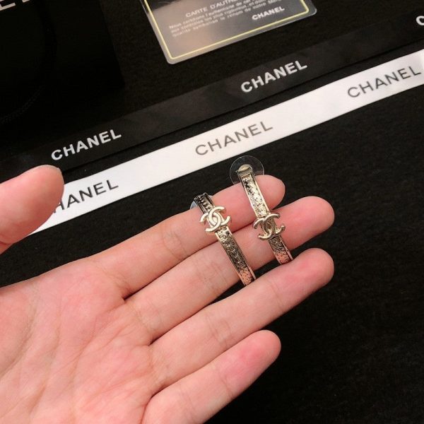18K CC Circle Earrings - Image 3