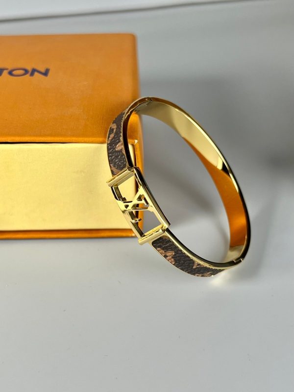 18K Louis Vintage Leather Bracelet - Image 2