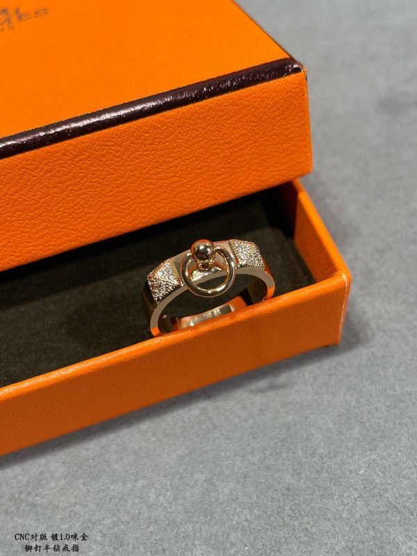 18K Collier De Chien Lock Diamonds H Ring - 图片 8