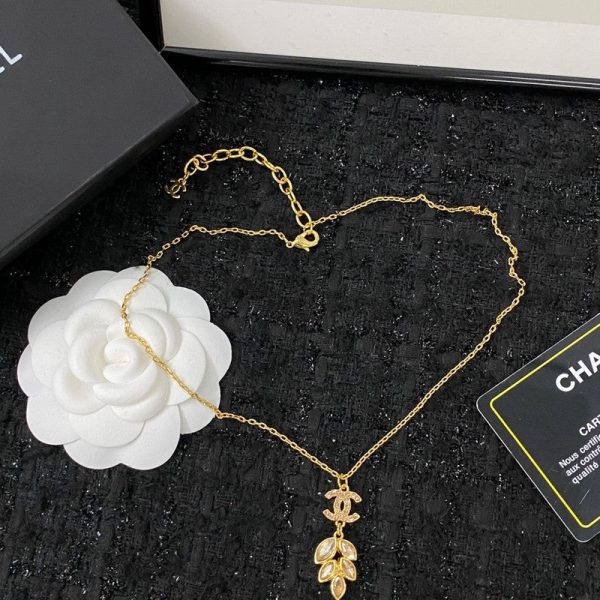 18K CC Flower Crystal Necklace - Image 5