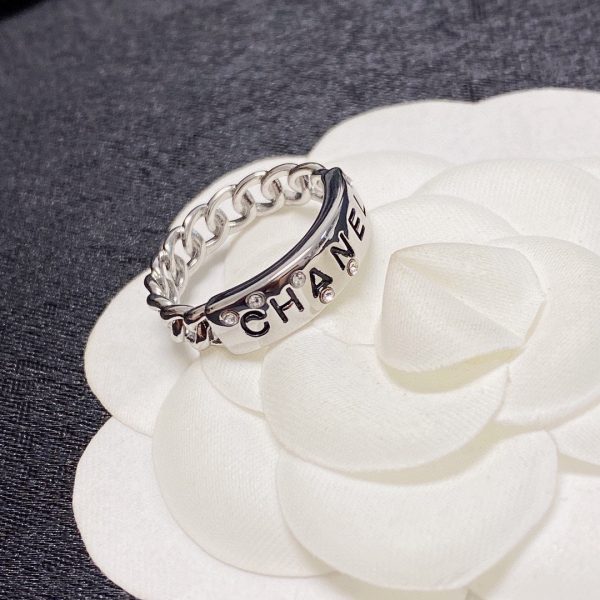 18K CC Chain Link Ring - Image 9