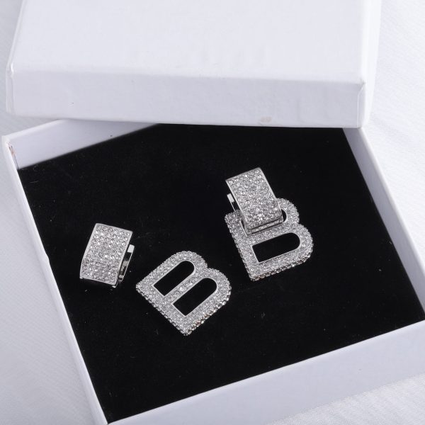 18K BB Hourglass Diamond Earrings - 图片 3