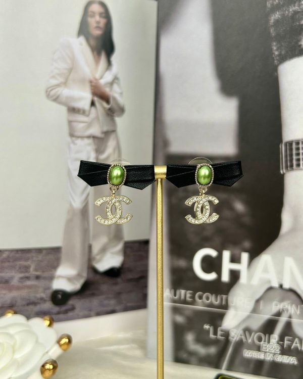 18K CC Bow Earrings - Image 4