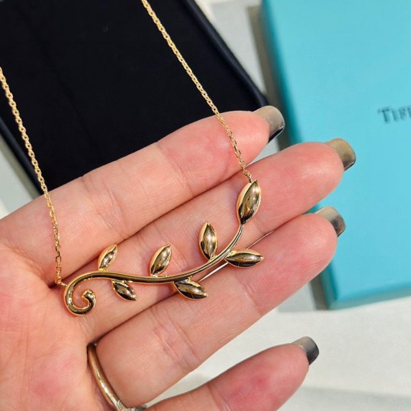18K T Olive Leaf Vine Pendant Necklace - 图片 2
