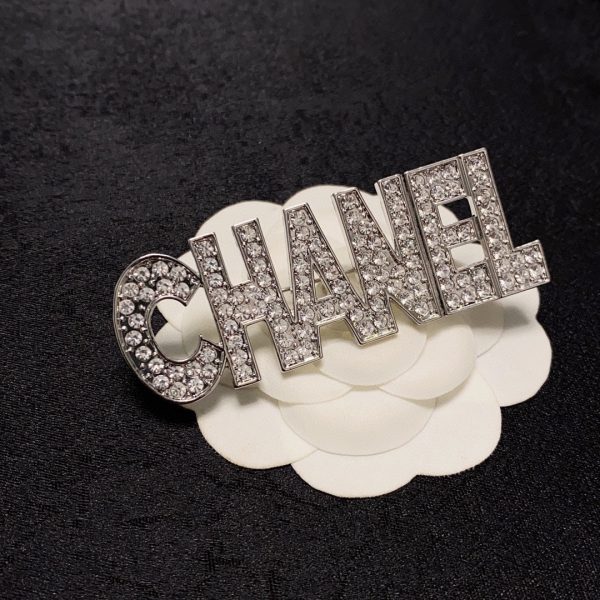 18K CC Crystals Letter Brooch - 图片 6