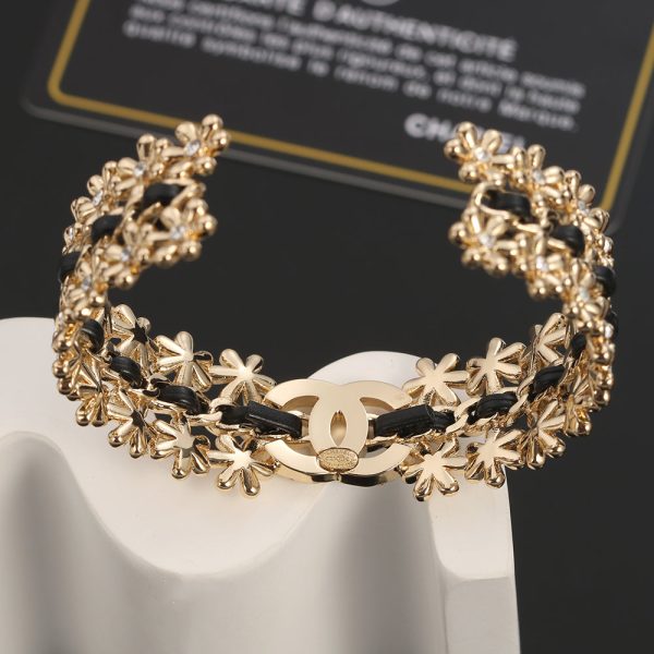 18K CC Open Cuff Strass Bracelet - Image 5