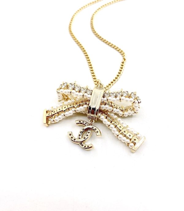 18K CC Bow Tie Necklace - Image 4